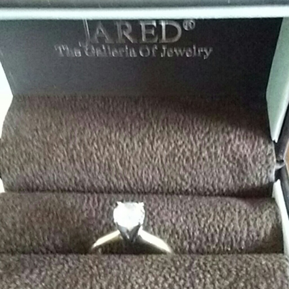 1 carat diamond engagement ring from Jared